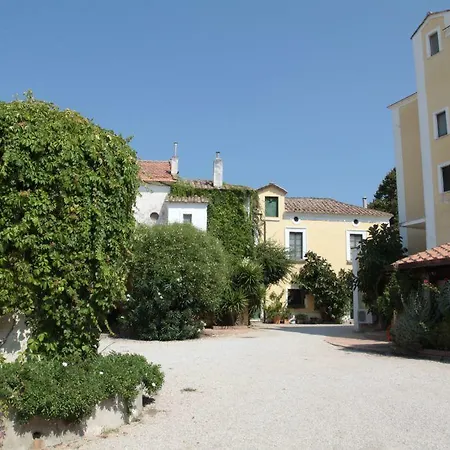 Masseria La Morella Hotel 2*